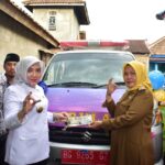 Bupati Mura Serahkan Lima Mobil Ambulance di Dua Kecamatan